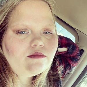 Meet your Posher, Bobbie